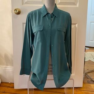 Equipment silk button down, size M